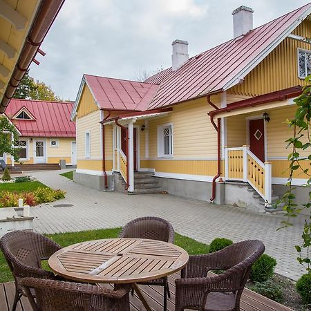 Kärdla Posti Hostel מראה חיצוני תמונה