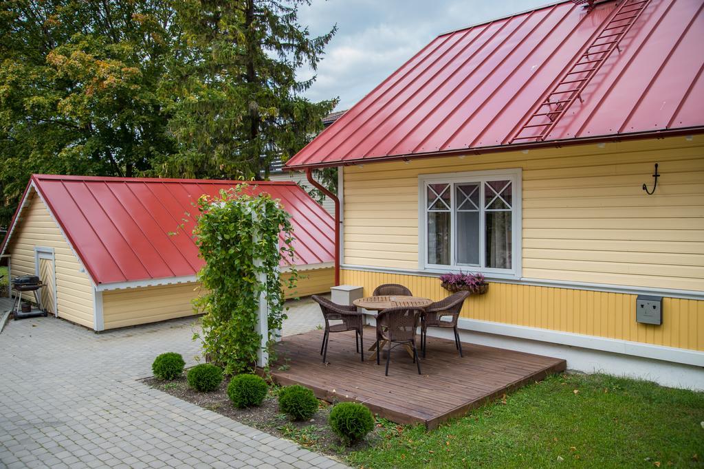 Kärdla Posti Hostel מראה חיצוני תמונה