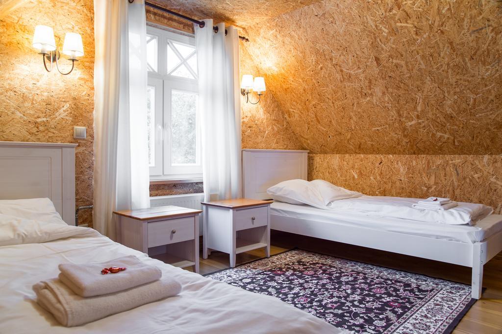 Kärdla Posti Hostel מראה חיצוני תמונה