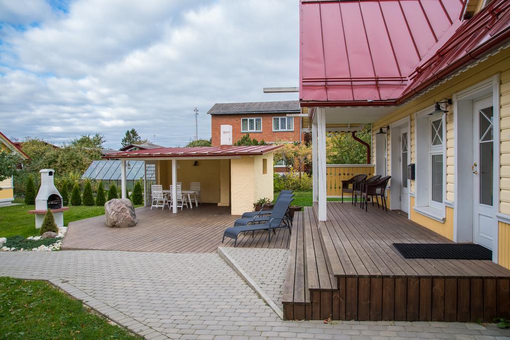 Kärdla Posti Hostel מראה חיצוני תמונה