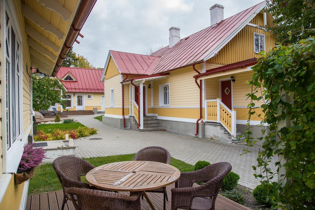 Kärdla Posti Hostel מראה חיצוני תמונה