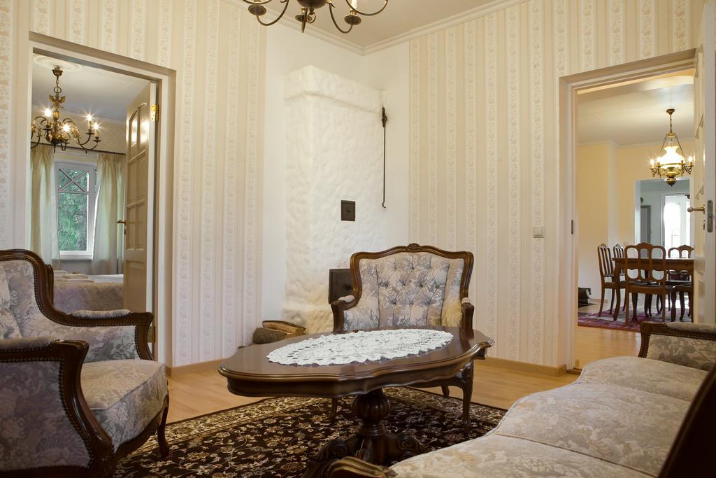 Kärdla Posti Hostel מראה חיצוני תמונה