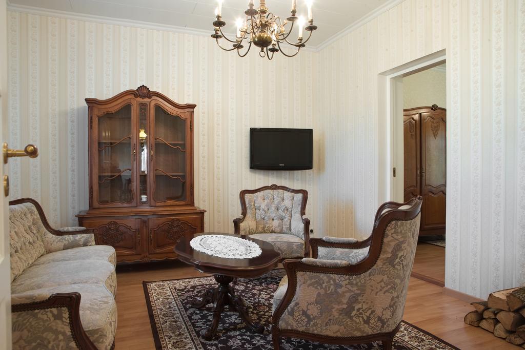 Kärdla Posti Hostel מראה חיצוני תמונה