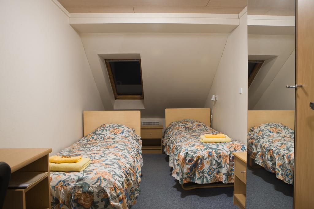 Kärdla Posti Hostel מראה חיצוני תמונה