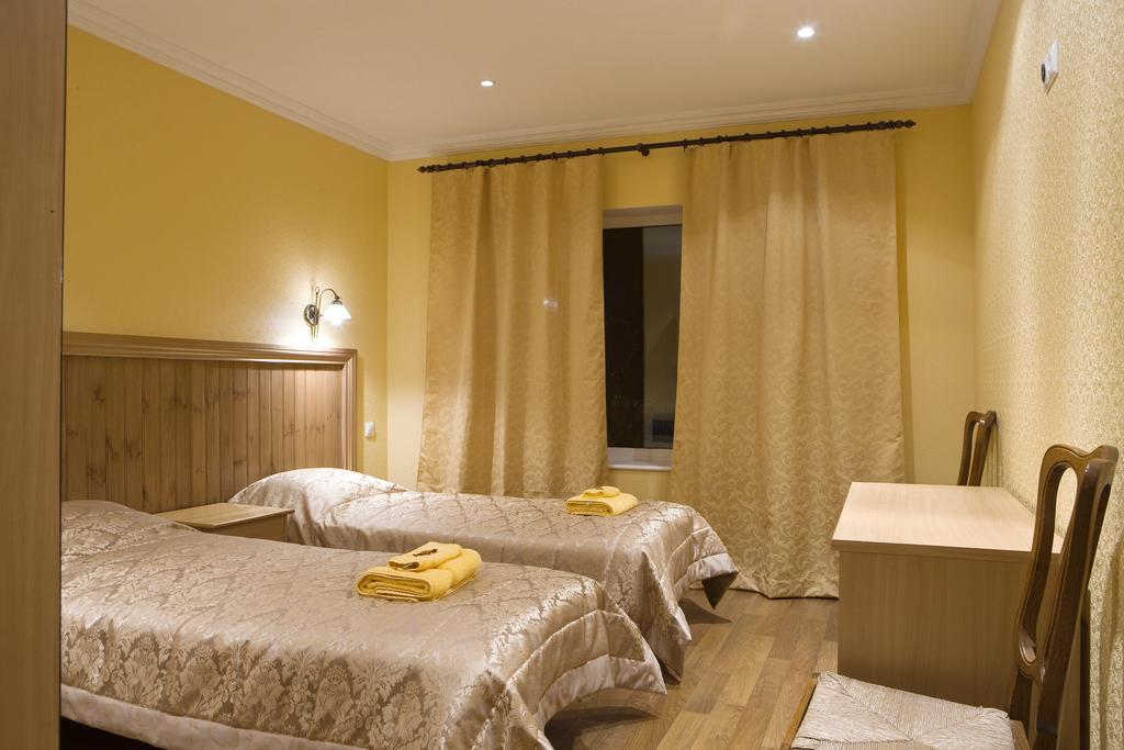 Kärdla Posti Hostel מראה חיצוני תמונה